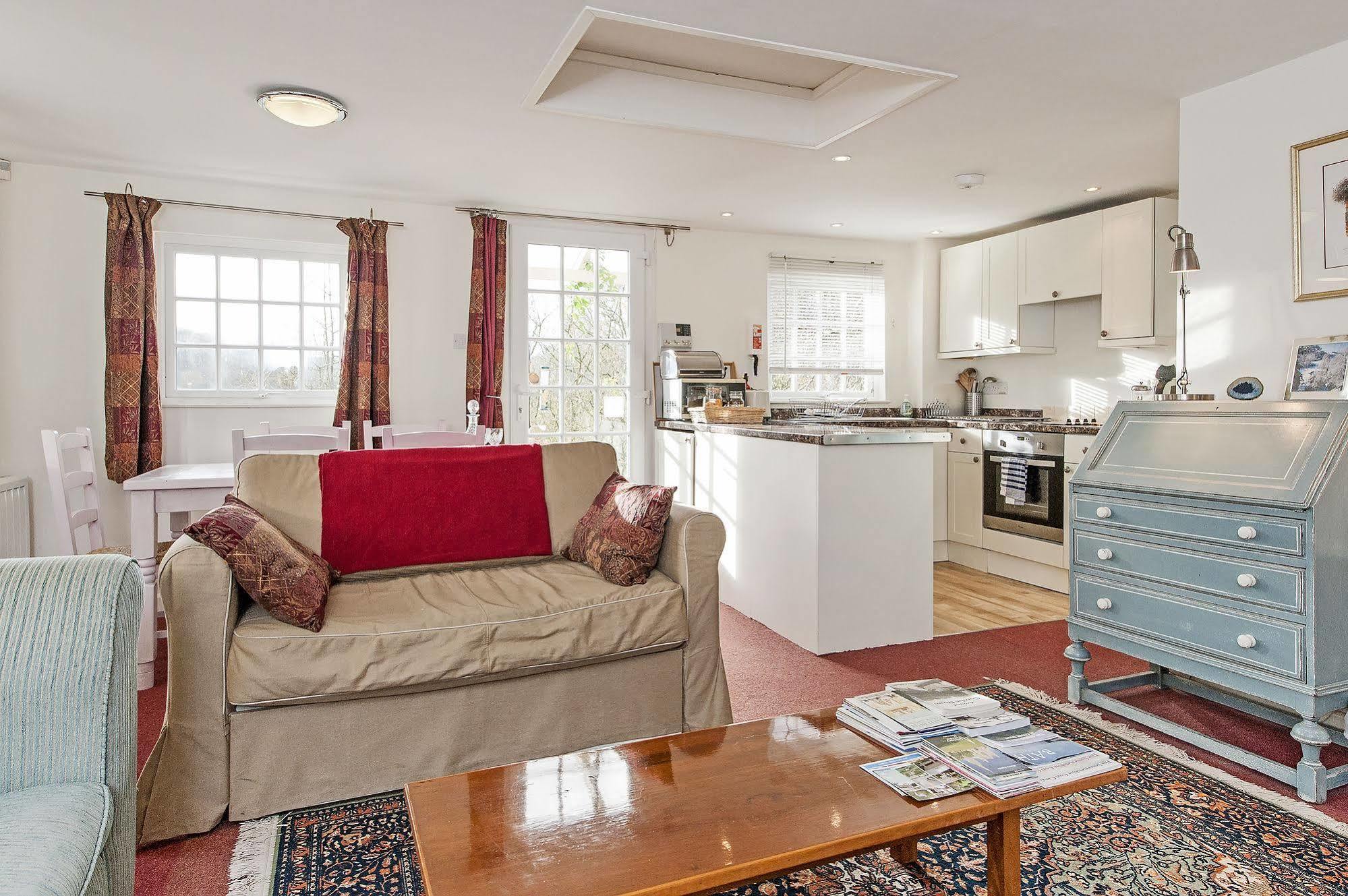 Tucking Mill View- Self Catering Apartment Bath Luaran gambar