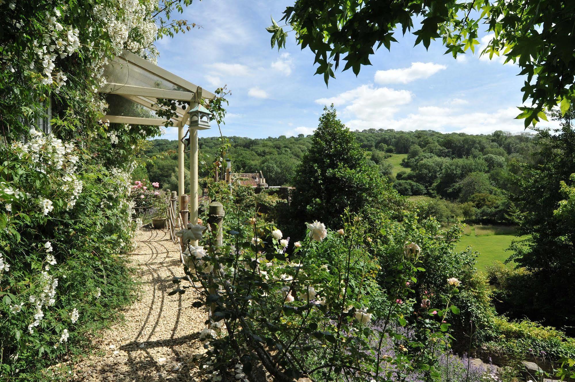 Tucking Mill View- Self Catering Apartment Bath Luaran gambar