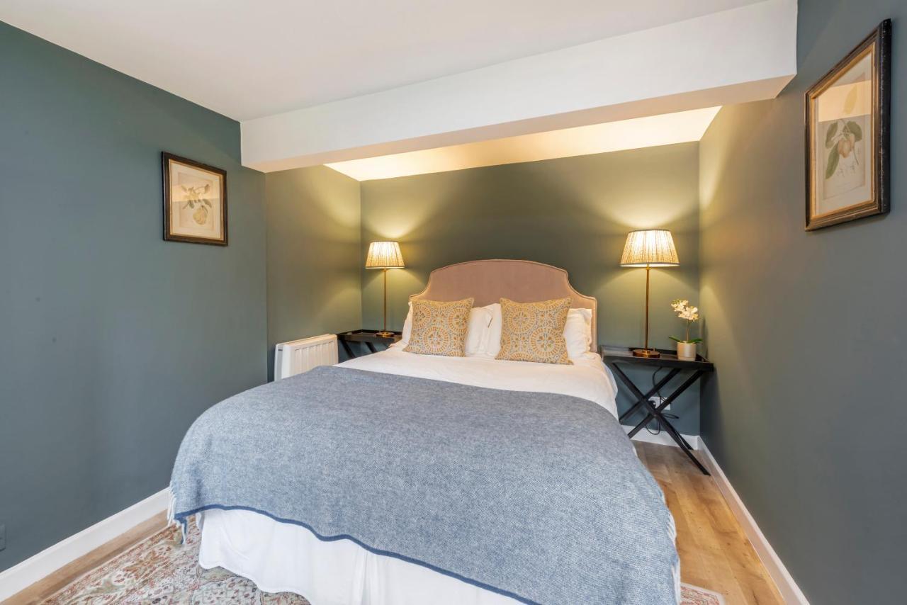 Tucking Mill View- Self Catering Apartment Bath Luaran gambar