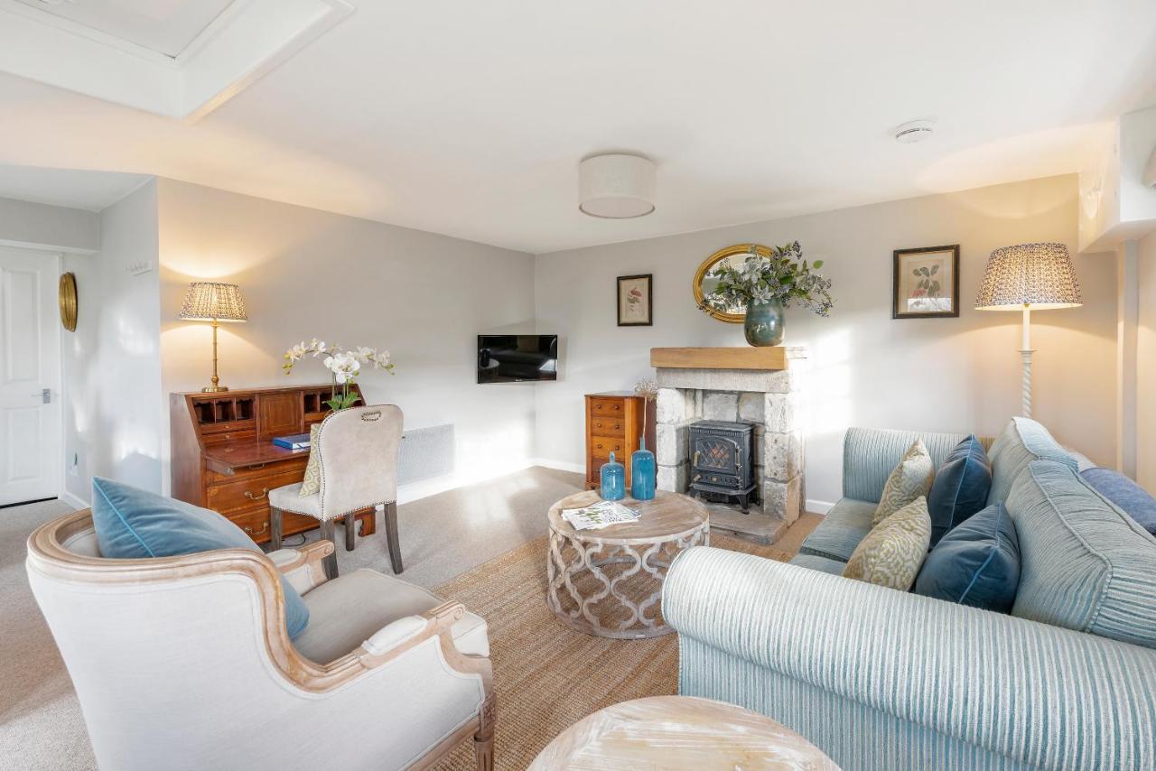 Tucking Mill View- Self Catering Apartment Bath Luaran gambar