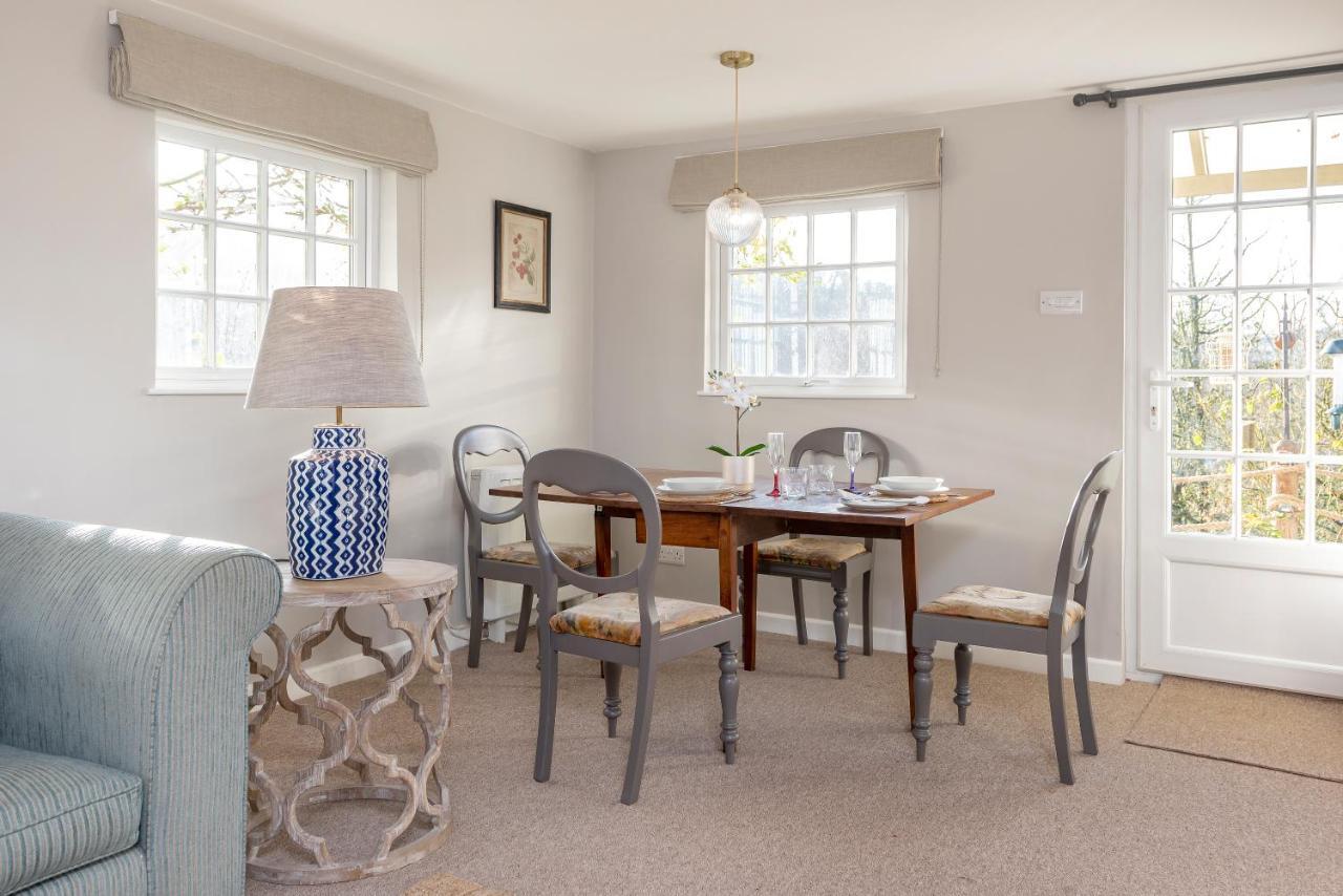 Tucking Mill View- Self Catering Apartment Bath Luaran gambar